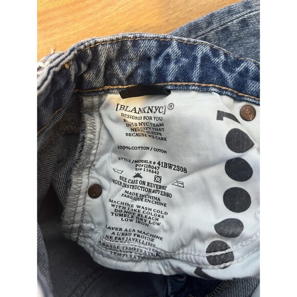 Blank NYC Distressed Light Wash Straight Leg “ The Howard” Jeans Size 25 - Picture 4 of 7